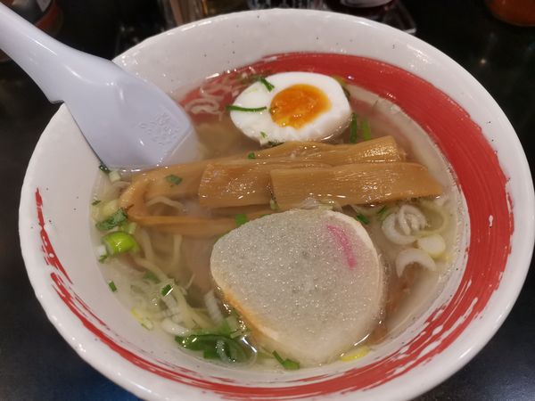 「味彩塩拉麺（ハーフ）」@函館麺厨房あじさい 本店の写真