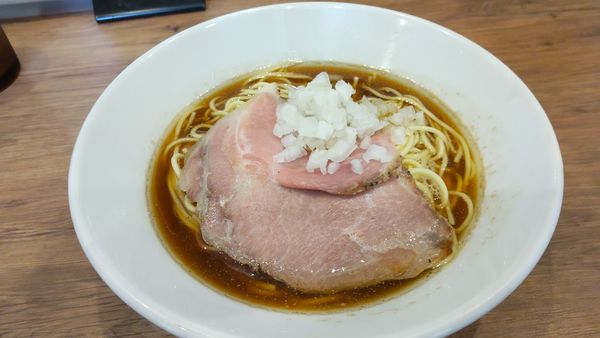 「煮干そば850円」@煮干拉麺 小烏丸 問屋町店の写真