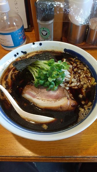 「黒煮干しそば(大盛)」@麺屋 鶏口の写真