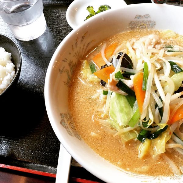 「タンメン・半ライス」@精華楼の写真