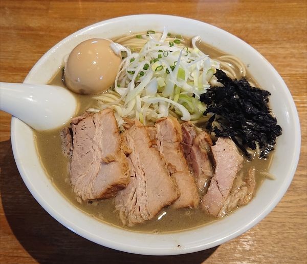 「濃厚煮干そば(大)」@中村屋総本山の写真