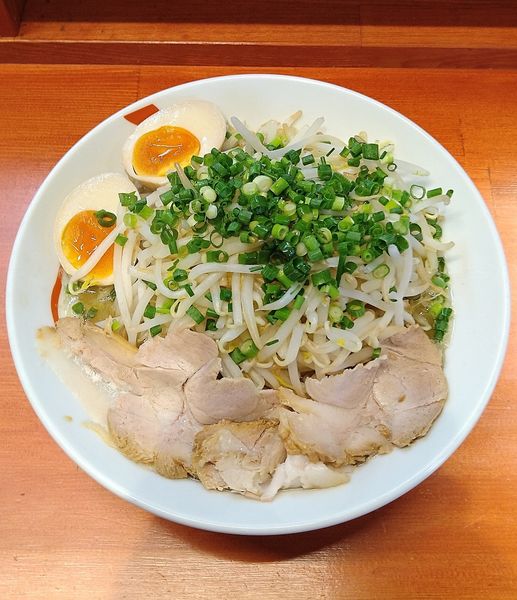「(限定) ラーメン福トリビュート 750円＋味玉クーポン」@らーめん・油そば 笑びすの写真