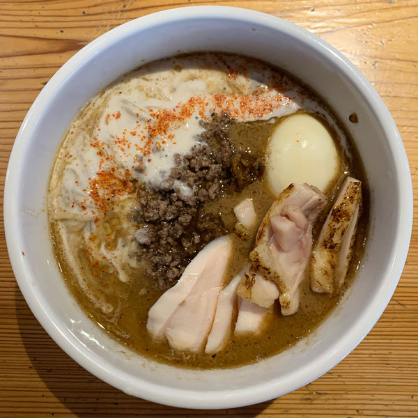 「【限定】特製秋刀魚と味噌のそば（サケの白子ソースがけ）」@麺処 図鑑の写真