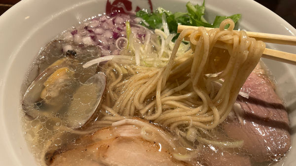 「潮らぁ麺」@貝出汁拉麺 美鶴 六角店の写真