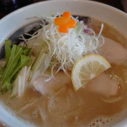 鶏白湯／黒　大盛り（800円＋100円）