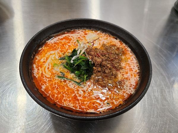 「灼熱の担々麺」@三陽楼の写真