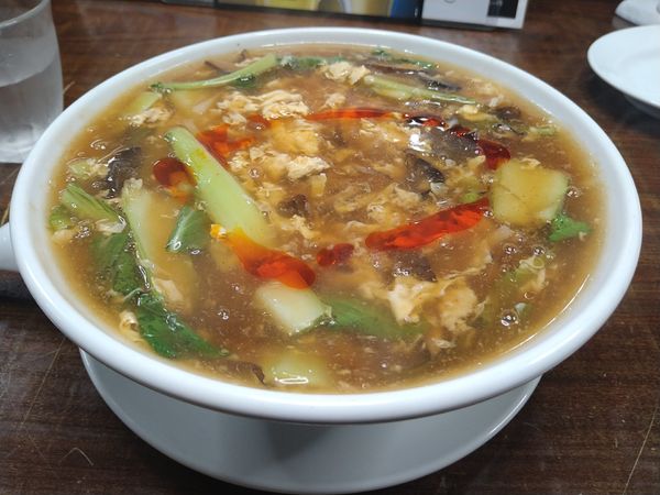 「酸辣湯麺(ランチメニュー：¥880)＋焼豚盛合せ(¥450)」@中国料理 壱龍釜の写真