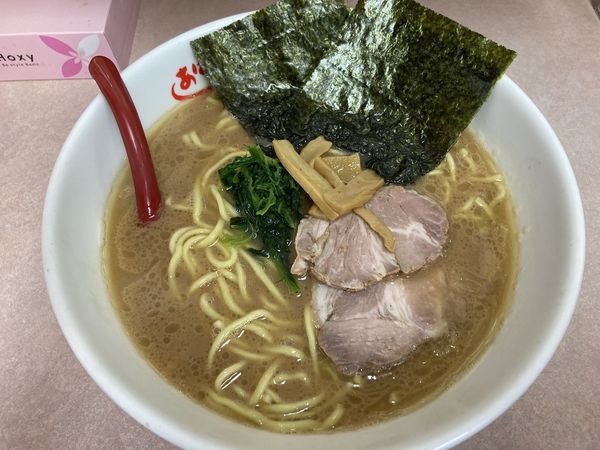 「ラーメン太麺　大盛」@横浜ラーメン あばん 上尾西口駅前店の写真