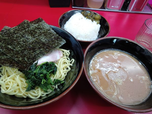 「つけ麺並　硬めライス　６５０円」@横浜ラーメン 武蔵家 北千住西口店の写真