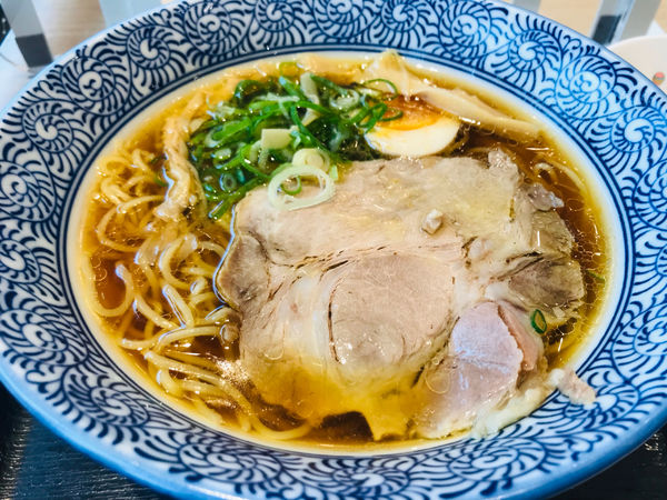 「芳醇醤油中華そば 830円」@鶏だし 中華そば 百蔵の写真