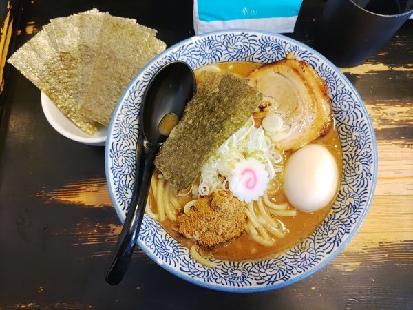 「濃厚狼煙らーめん+味玉+のり  ﾒﾝﾏ抜き」@狼煙 〜NOROSHI〜の写真