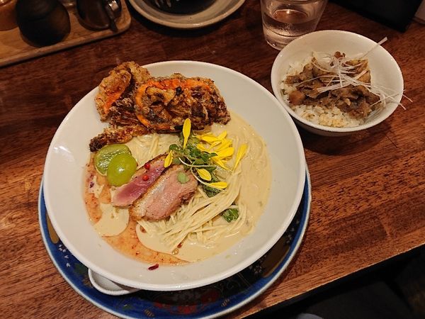 「【限定】冷やしカニ丸らーめん 最強ソフトシェルクラブ、など」@海老丸らーめんの写真