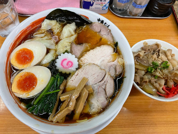 「ワンタン麺」@中華そば 半ざわの写真