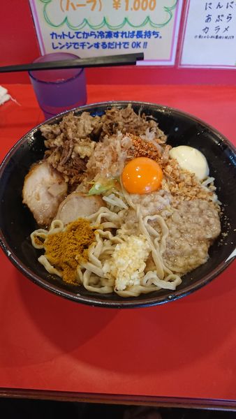 「まぜそば+マヨネーズ+カレー粉+豚ほぐし」@麺屋 桐龍の写真