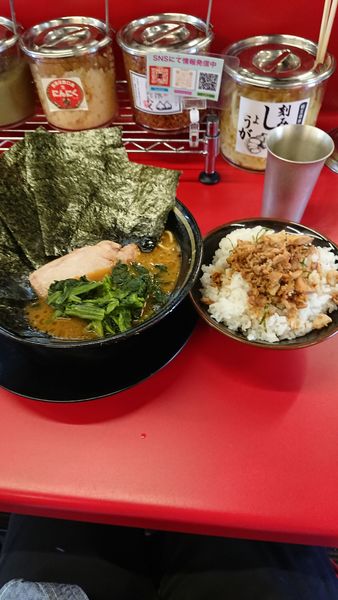 「ラーメン+のり+チャーシューまぶし」@柏 王道家の写真