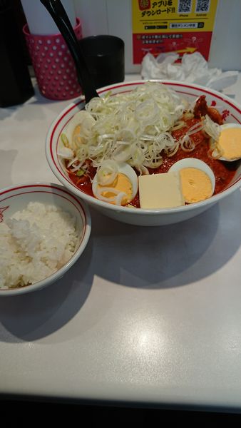 「味噌卵麺+ネギ+バター+サービスライス」@蒙古タンメン中本 草加店の写真