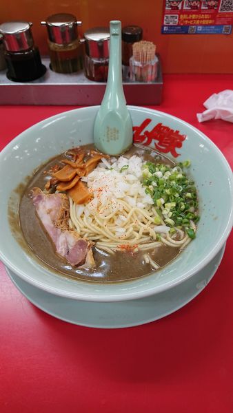「鬼煮干しラーメン」@山岡家 越谷レイクタウン店の写真