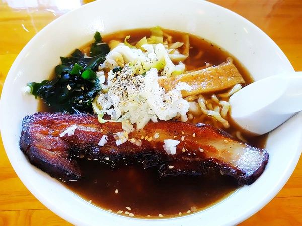 「特濃煮干しチャーシューメン」@うどん屋 源さんの写真