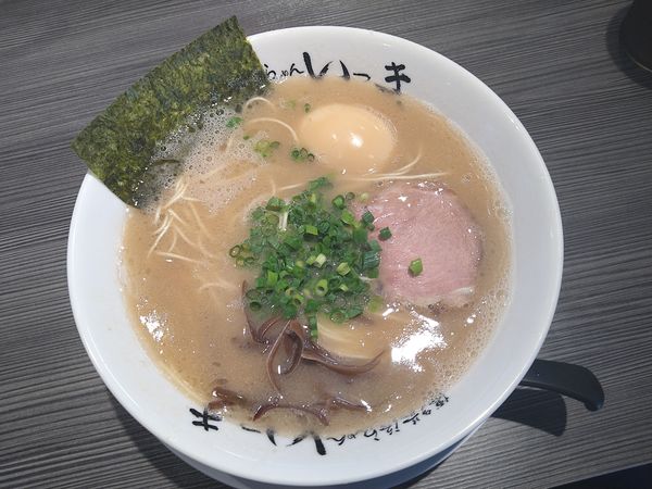 「らーめん（650円）+味付きたまご（110円）」@博多長浜らーめん いっき 戸塚安行店の写真