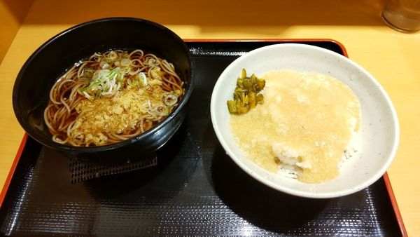 「朝定食（とろろ朝食）」@よもだそば 新宿西口店の写真