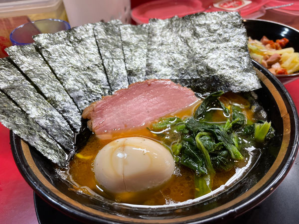 「ラーメン＋のり＋半賄い飯」@家系ラーメン とらきち家の写真