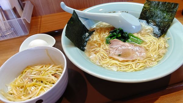 「モーニングラーメン４９０円ミニネギ丼１５０円」@ラーメンショップ 美里南十条店の写真