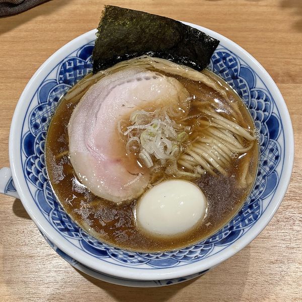 「中華そば＋味玉」@中華蕎麦 時雨 コレットマーレ桜木町店の写真