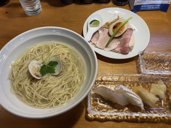 「蛤らぁーめん（塩）日替わり寿司セット」@寿司・割烹 のはらの写真