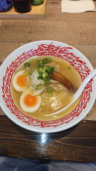 「鶏そば(塩)800＋伊藤商店あじたま150」@伊藤商店の写真