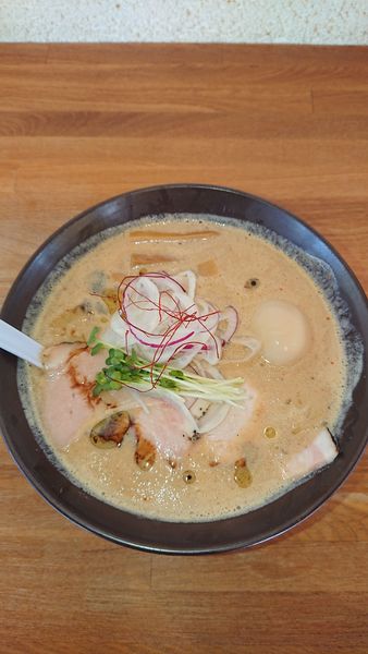 「SOY味噌ラーメン900＋味玉100」@湖麺屋 Reel Cafeの写真