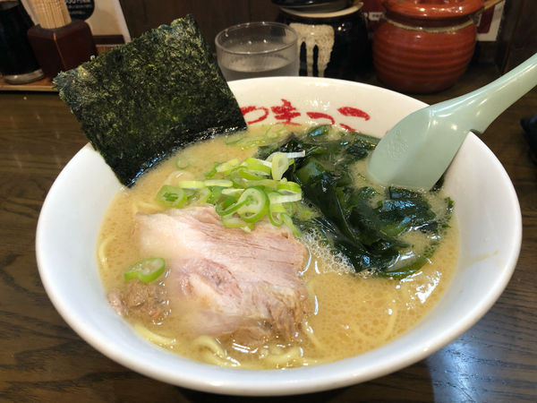 「らーめん」@さつまっこ MEGAドンキホーテ大森山王店の写真