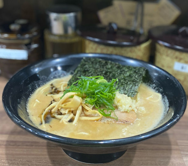 「こってりラーメン750円」@特製ラーメンはせがわの写真