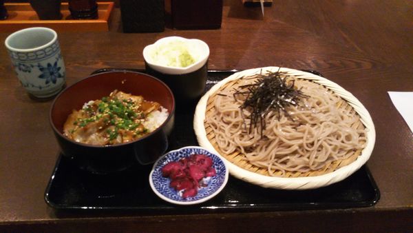 「そばセット豚焼肉丼、そば大盛」@青山がらり つくば店の写真