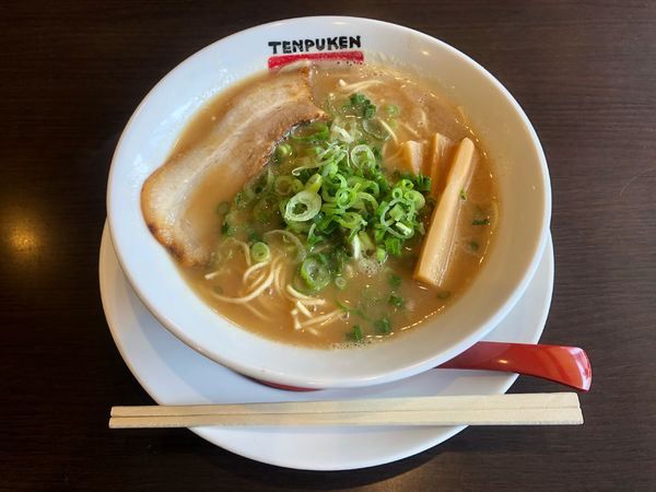 「極旨とんこつラーメン」@らぁめん天風軒 泉佐野本店の写真