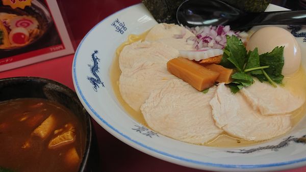 「スペシャル鶏パイタンラーメン」@鶏PAITAN定食の写真