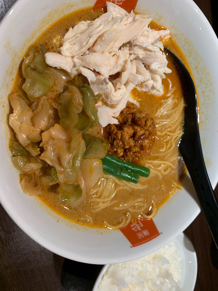 「ザーサイと蒸し鶏カレー坦々麺」@麺屋 虎杖 大門浜松町店の写真