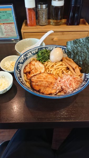 「油そば+くん玉」@蝙蝠の写真