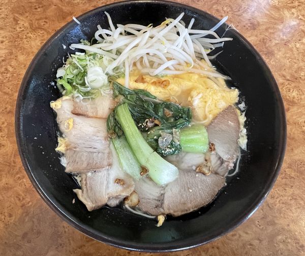 「青にんたまごチャーシューメン970円」@LOVE&SALT らーめん味やの写真