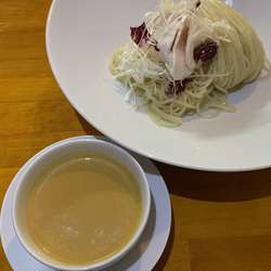 つけ麺 (オマール海老の冷たいソースで)880円