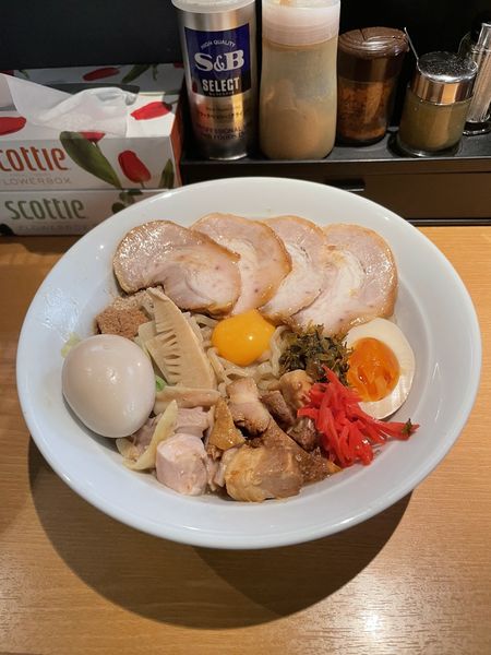 「濃厚まぜそば（大盛り&チャーシュー&味玉）」@麺匠 清兵衛の写真