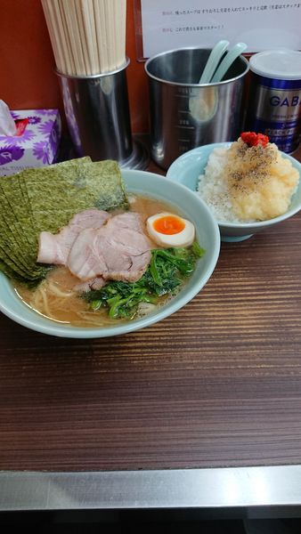 「特製らーめん+のり+無料ライス」@横浜家系らーめん 武蔵家 川口店の写真