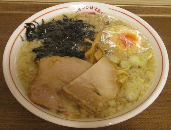 「背脂ラーメン　750円」@ラーチャン専門 我武者羅 四谷店の写真
