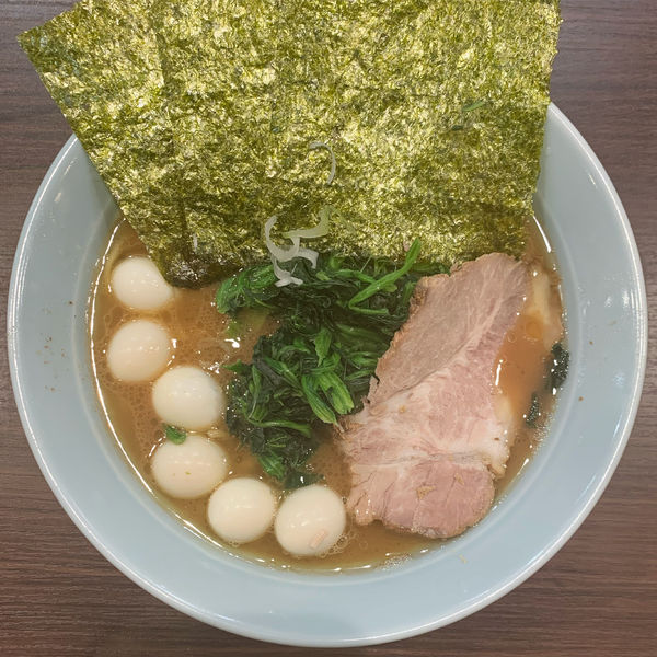 「らーめん うずら卵」@横浜家系らーめん侍 渋谷本店の写真
