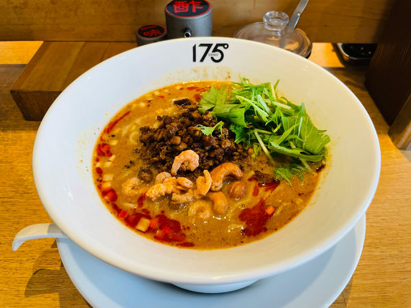 「汁あり　しびれない　トッピング肉まし」@175°DENO～担担麺～ 福島店の写真