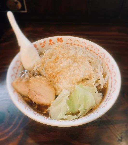 「豪快醤油（麺少な目￥750）」@醤油らーめん きび太郎の写真