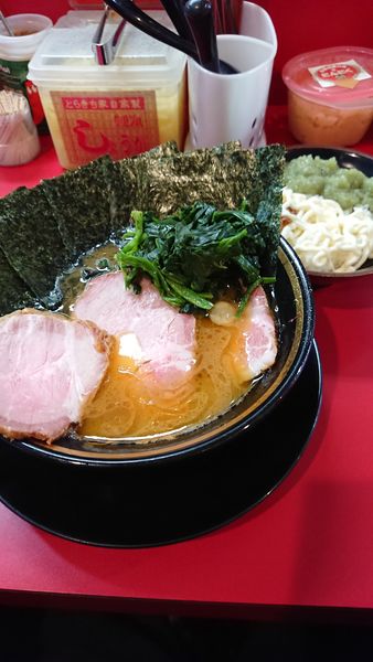 「チャーシュー+のり+半ライス」@家系ラーメン とらきち家の写真