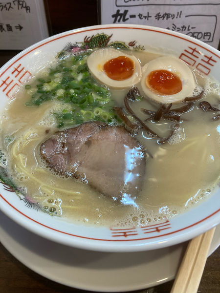 「豚骨ラーメン　味玉」@萬福本舗の写真