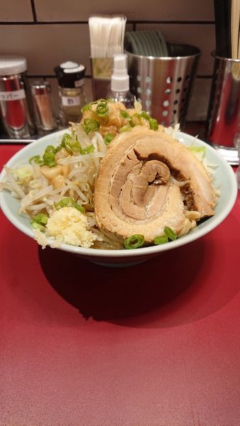 「令3・10・1濃厚ラーメン大盛(1,000円)無料トッピング全部」@豚らーめん ミドリカワの写真