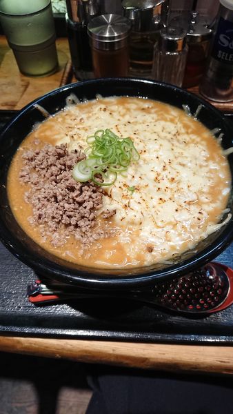 「元祖百年味噌ラーメン+炙りチーズ×5」@マルキン本舗 百年味噌ラーメンの写真