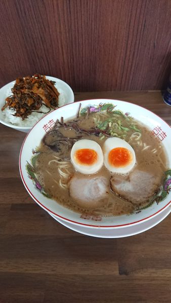 「味玉ラーメン+ご飯」@博多ラーメン 洋ちゃん食堂の写真